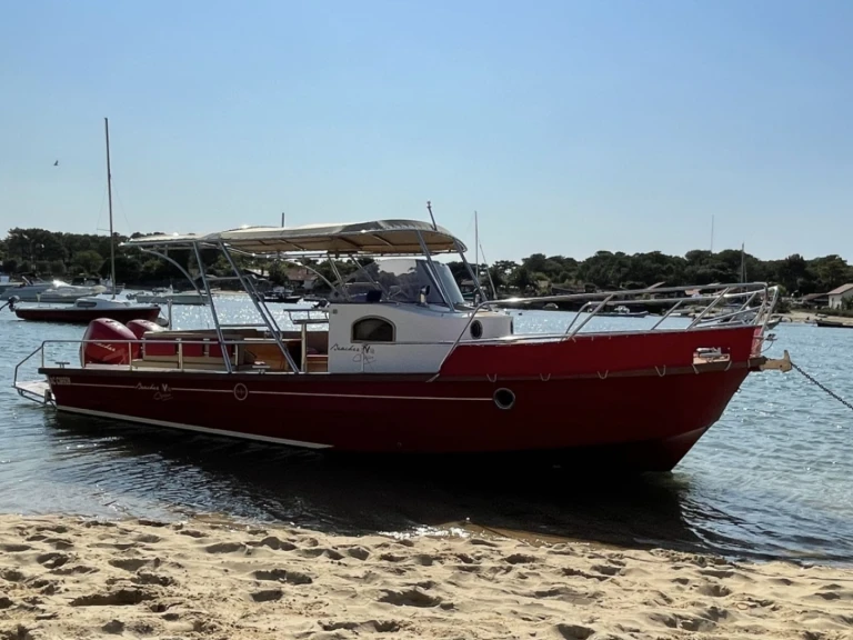 Beacher Beacher V10 Croisière charter bareboat or skippered in  Arcachon