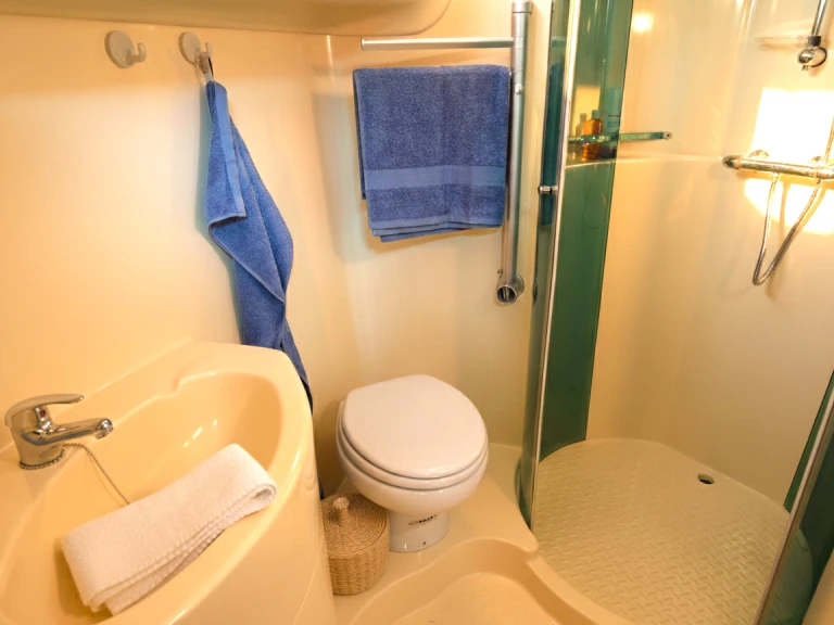 Yacht charter Dole - Nicols Yacht Nicols Estivale Octo on SamBoat