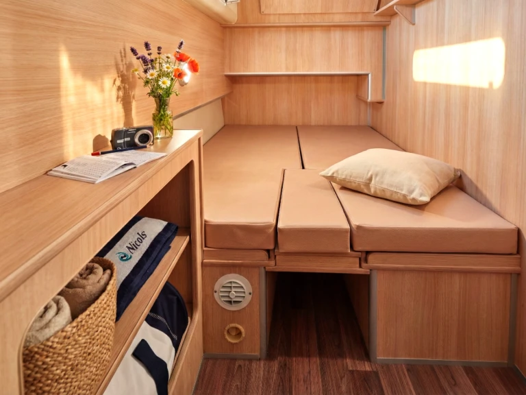 Yacht hire Bellegarde cheap Nicols Estivale Sixto +