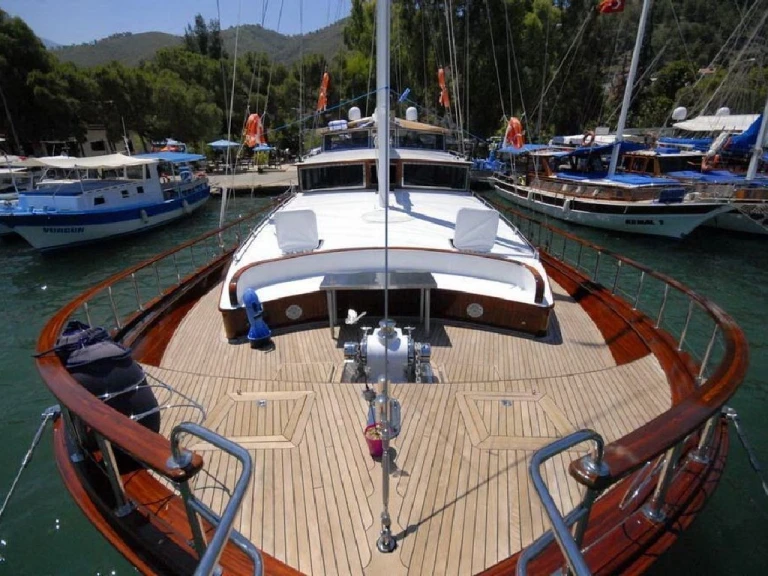 Sailboat to hire Marmaris at the best price