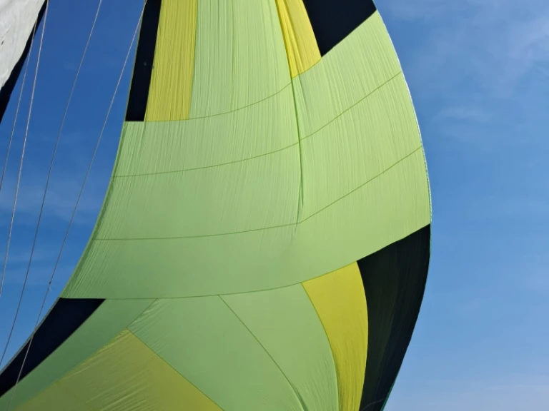 Yacht charter Gruissan - Jeanneau Fantasia 27 on SamBoat