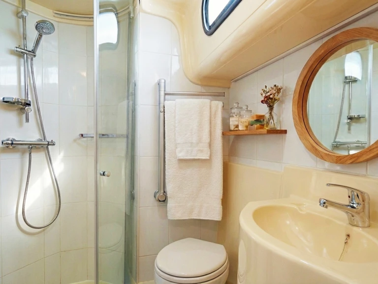 Hire a Nicols Yacht Nicols Estivale Quattro B Saverne