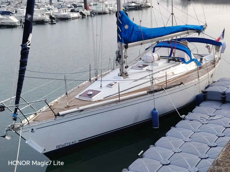 Hire Sailboat with or without skipper Bénéteau Brest