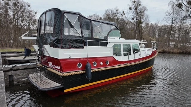 Yacht hire Zehdenick cheap Dutch Sturdy 380 AC Twin "Marion"