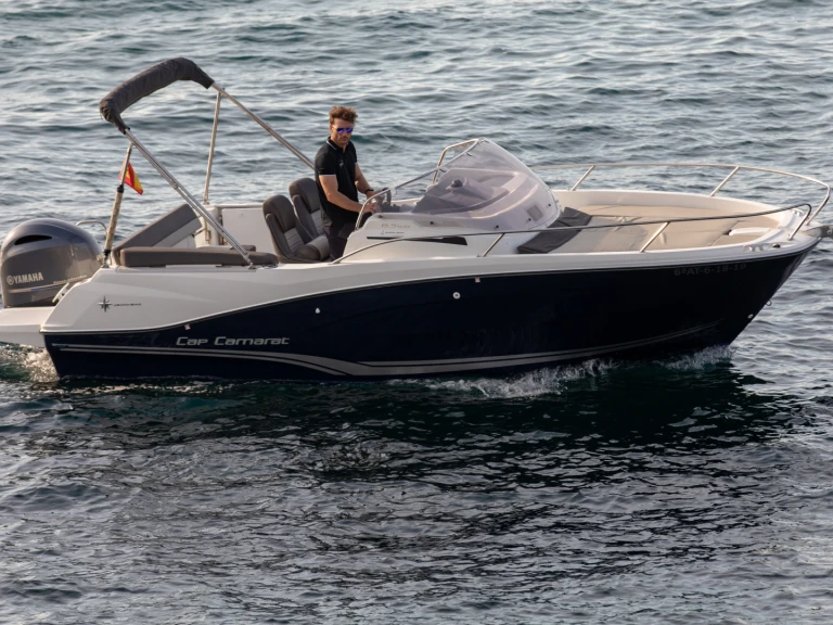 Hire Motorboat Jeanneau with a boat licence