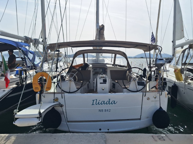 Hire a Jeanneau Sun Odyssey 410 Lefkáda