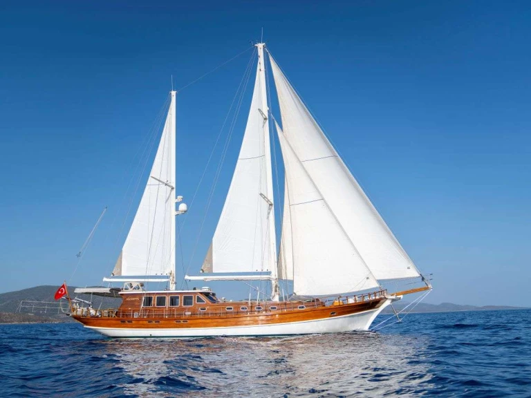 Hire Luxury Yacht with or without skipper Custom Bodrum