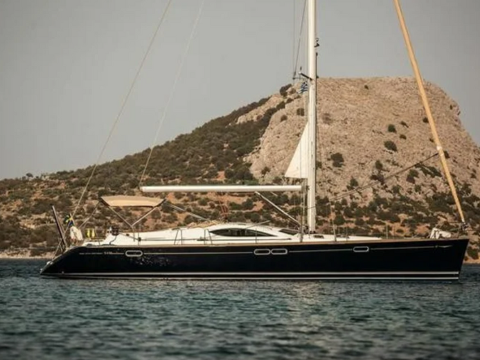 Sailboat to hire Kungshamnsberg at the best price