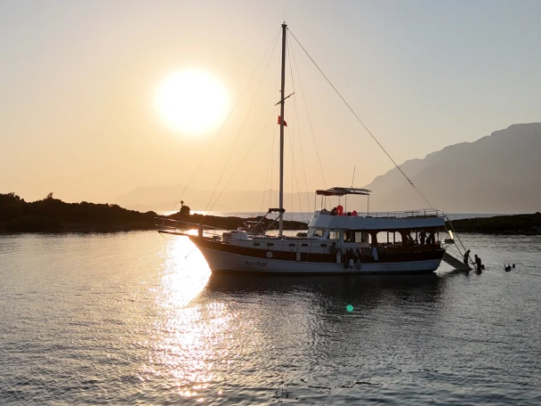 Yacht hire Marmaris cheap Gulet 