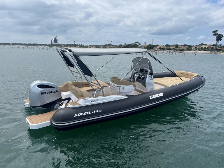 Hire RIB Salpa with a boat licence