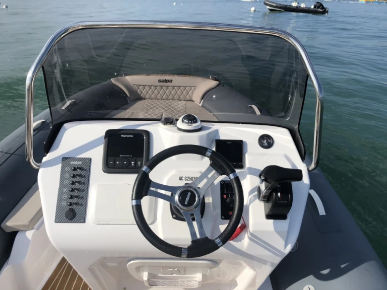 Yacht charter Bélisaire - Salpa Salpa Soleil 20 on SamBoat