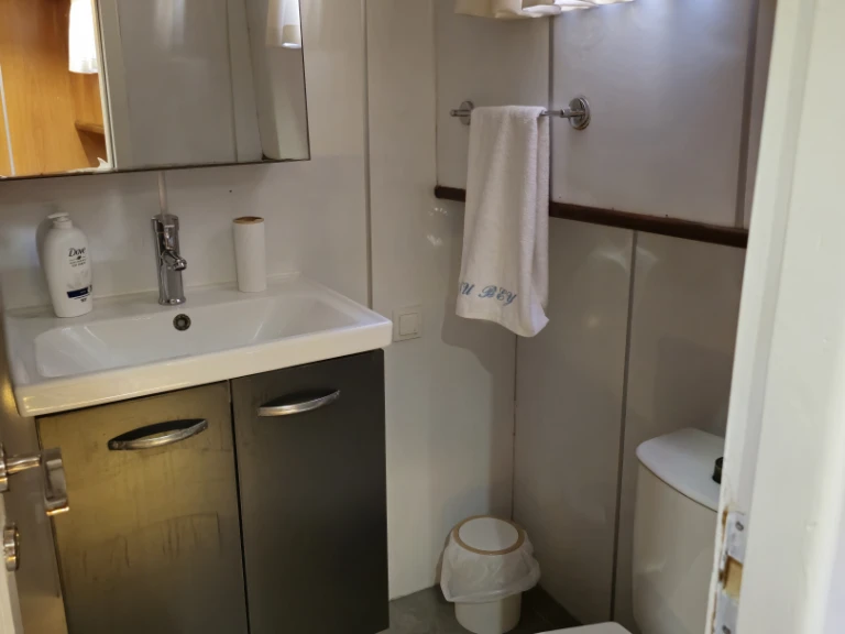 Hire Sailboat with or without skipper İlkel yapılı ahşap gulet Bozburun