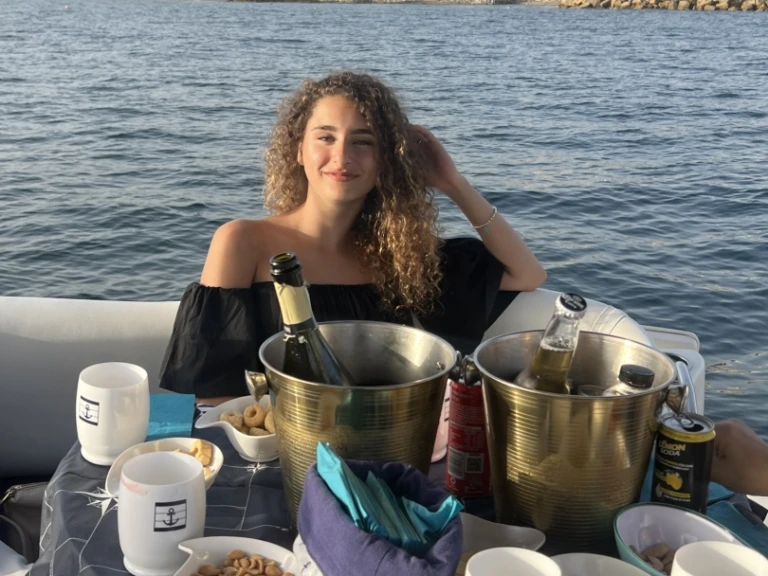 Hire Motorboat Gobbi with a boat licence