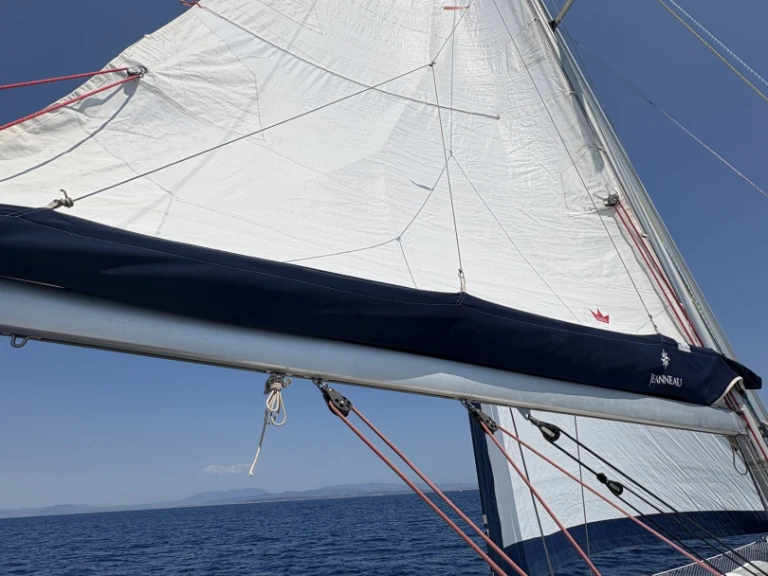 Hire Sailboat with or without skipper Jeanneau Calasetta