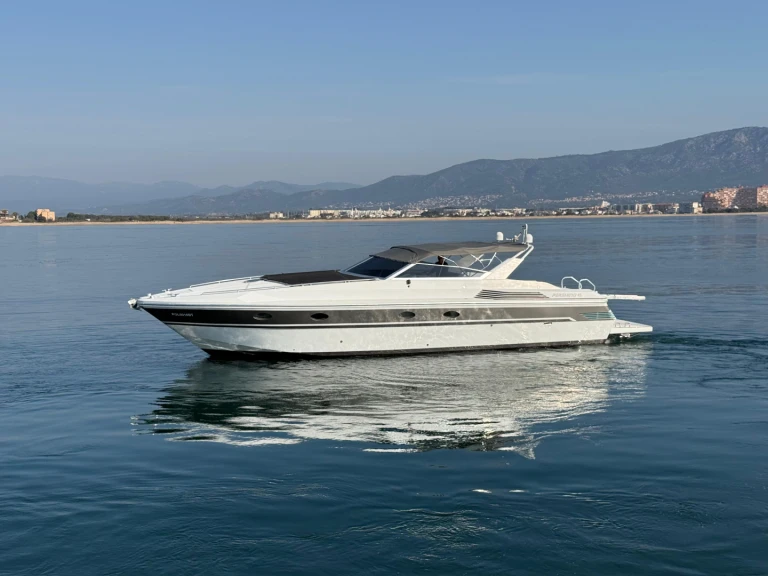 Hire Motorboat Pershing with a boat licence
