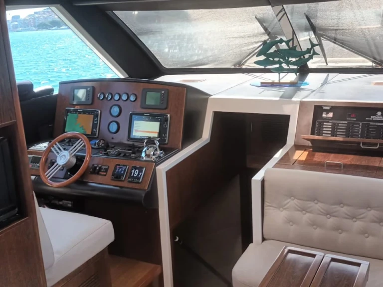 Yacht charter La Spezia - Gianetti Navetta on SamBoat