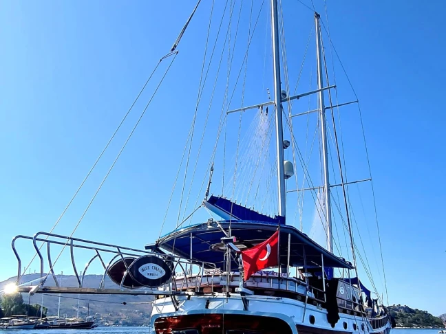Hire Sailboat Gulet with a boat licence