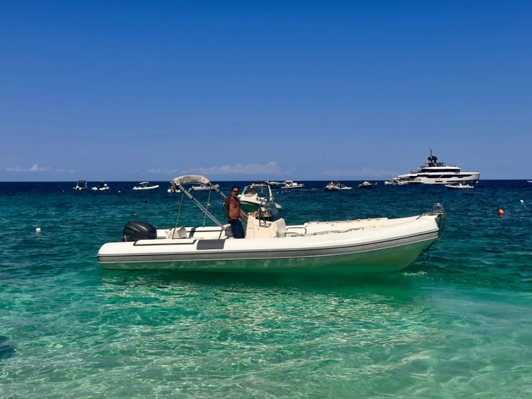 Hire a Joker Boat Clubman 24 Arbatax Port