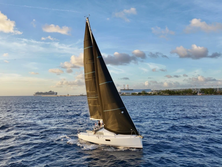 Hire Sailboat Pogo Structures with a boat licence