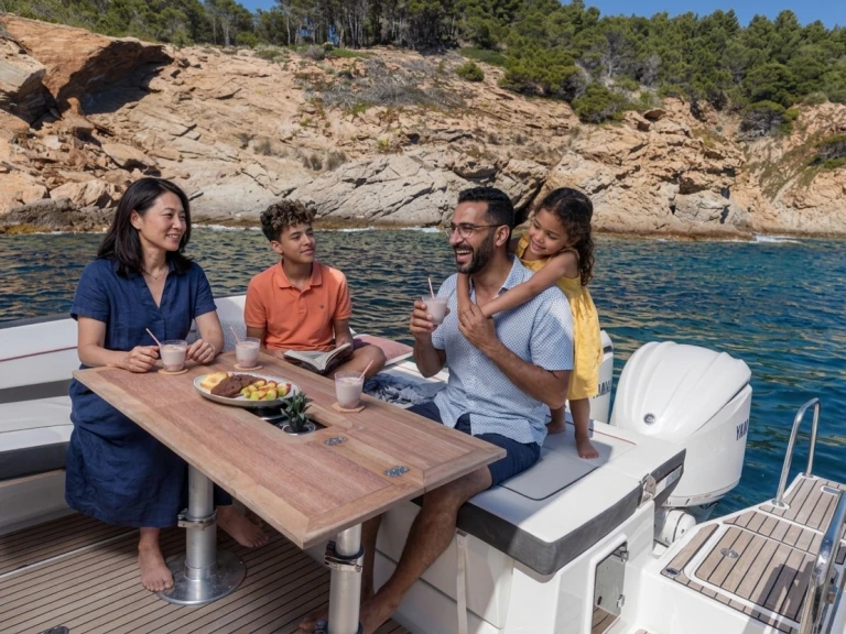 Charter a Jeanneau Cap Camarat 9.0 WA in Vieux Port Golfe-Juan on Samboat