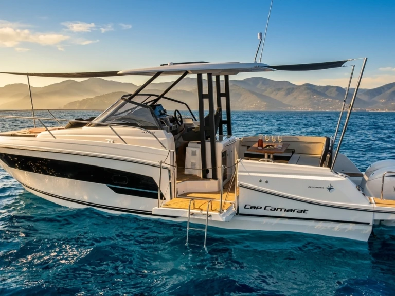 Motorboat to hire Vieux Port Golfe-Juan at the best price