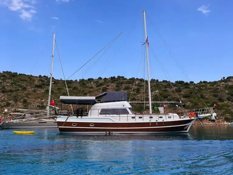 Sailboat to hire Bozburun at the best price