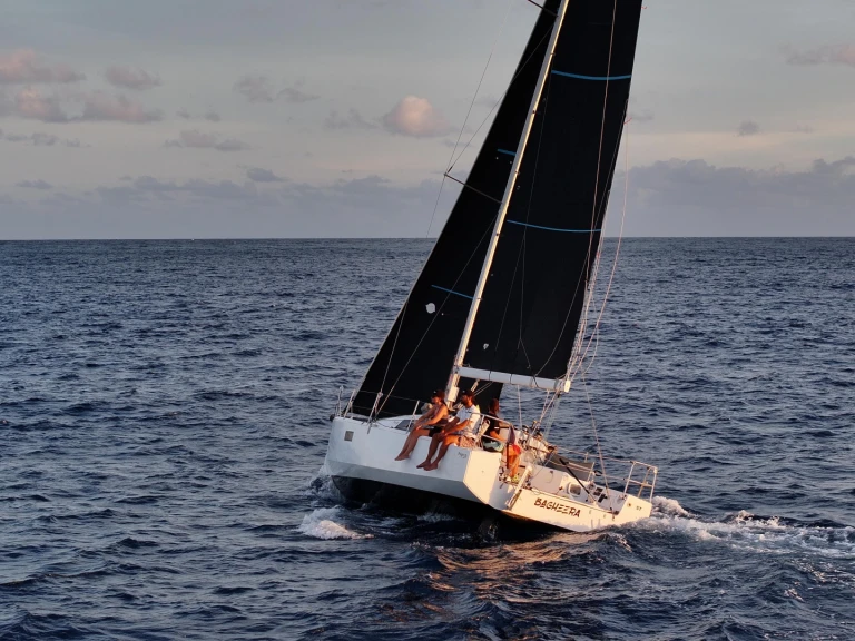 Hire Sailboat with or without skipper Pogo Structures Marseille