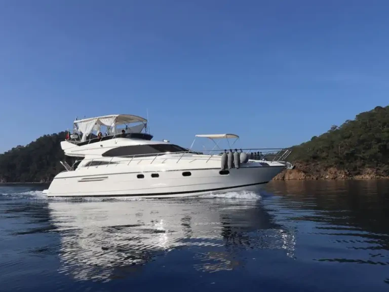 Sailboat to hire Göcek at the best price