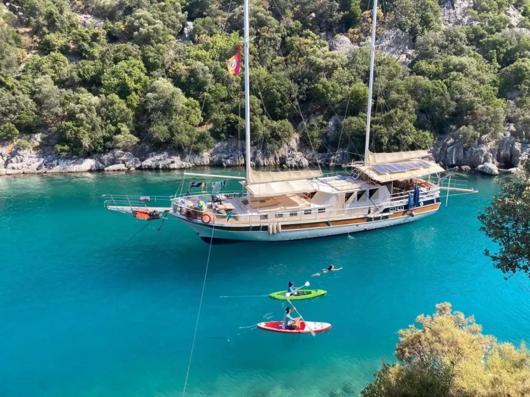 Sailboat to hire Kaş at the best price