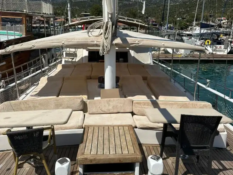Hire a Custom Made Kaş
