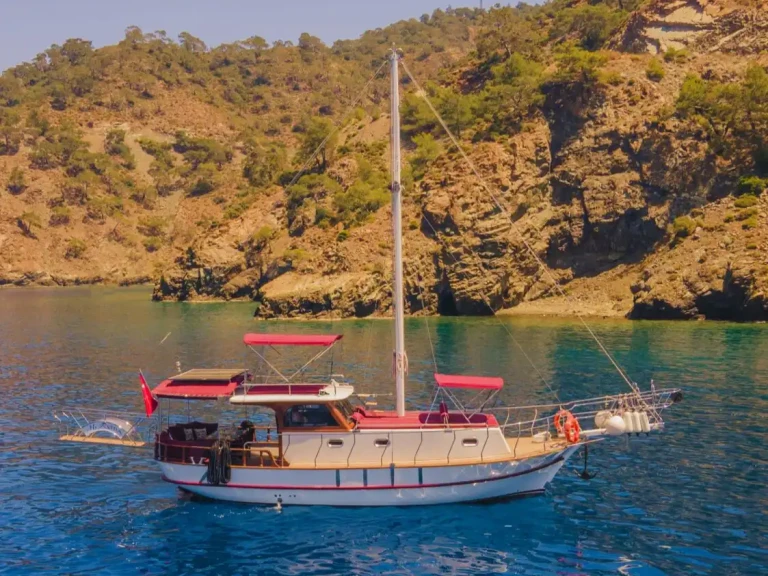 Sailboat hire in Göcek - Custom Made