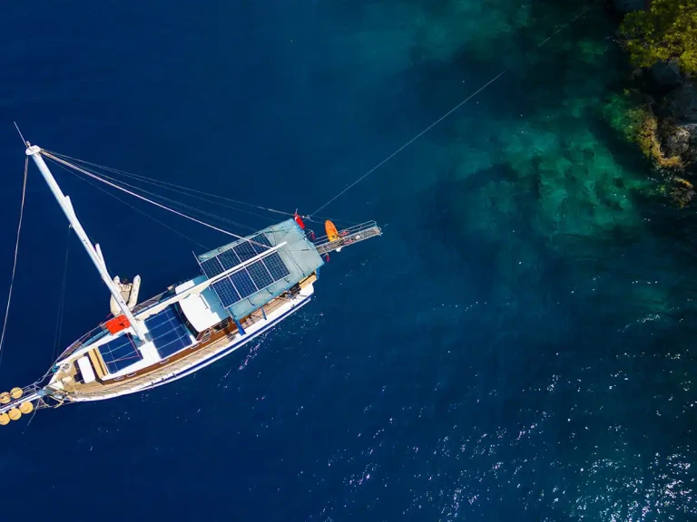 Sailboat to hire Göcek at the best price