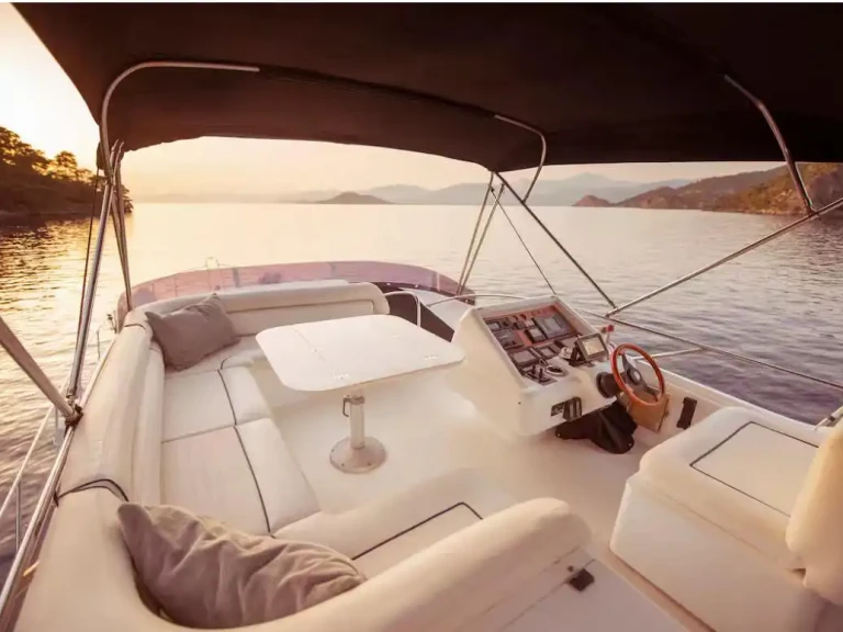 Hire a Custom Made Göcek