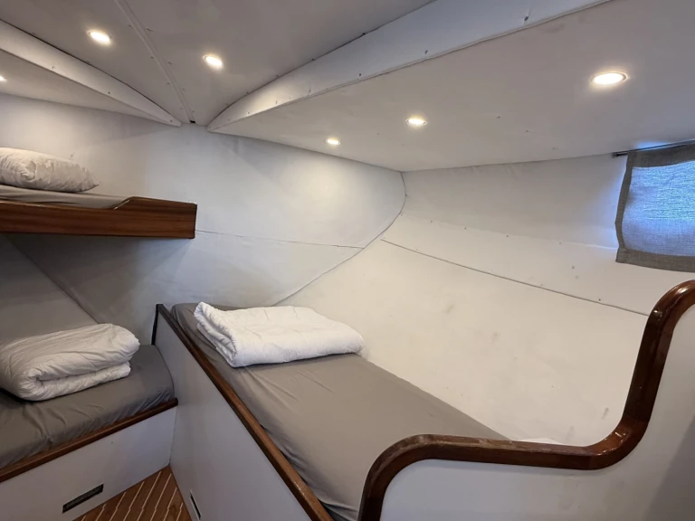  Tarpon 42 charter bareboat or skippered in  Mittersheim