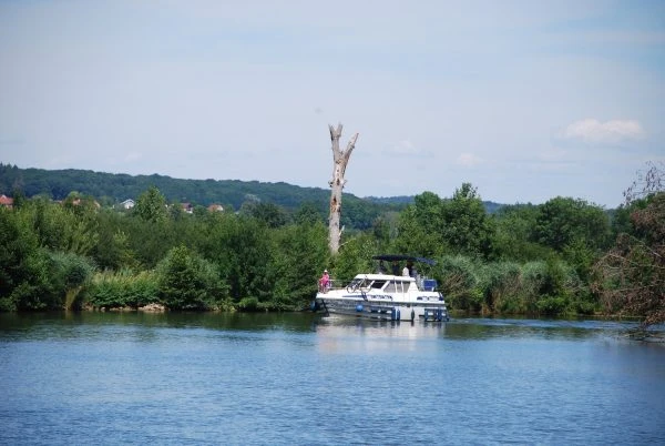 Hire a  Tarpon 37 Louhans