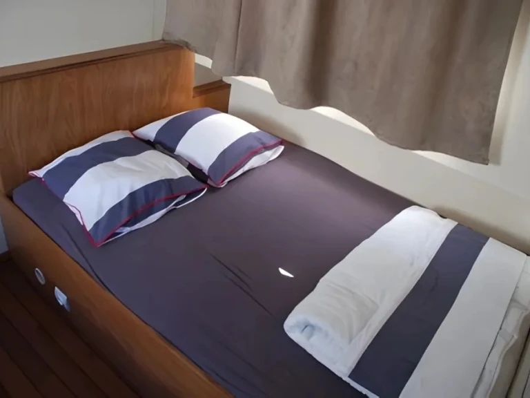 Motorboat to hire Mittersheim at the best price