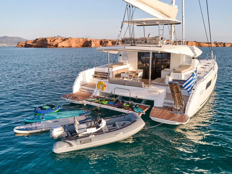 Yacht hire Lefkáda cheap Lagoon 51