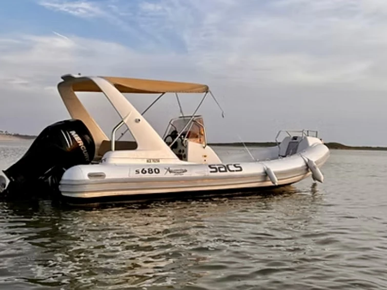 Hire RIB Sacs with a boat licence