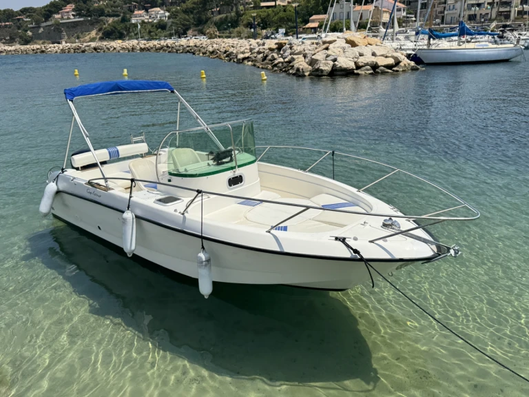 Yacht hire La Madrague cheap Cap Ferret 650 Open Swing