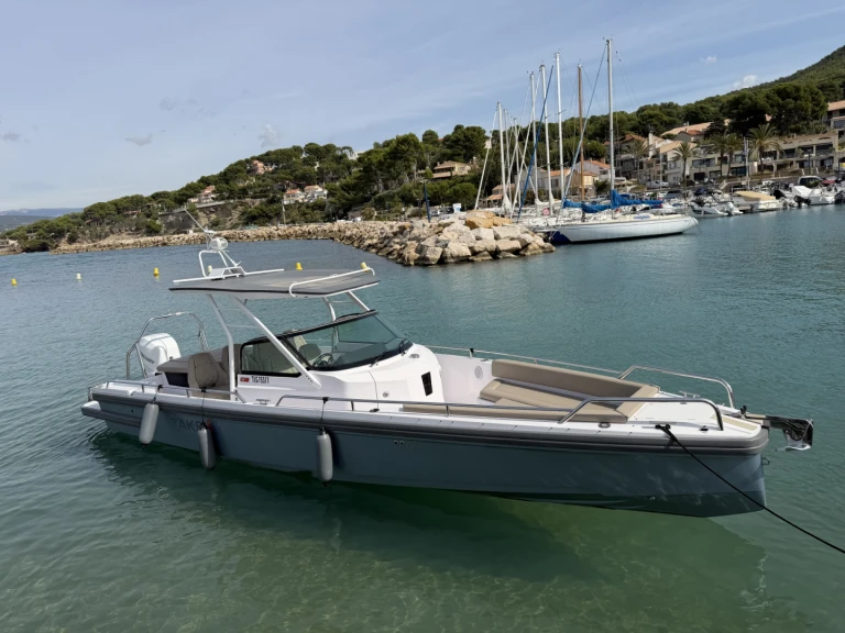 Axopar Axopar 28 T-Top charter bareboat or skippered in  La Madrague
