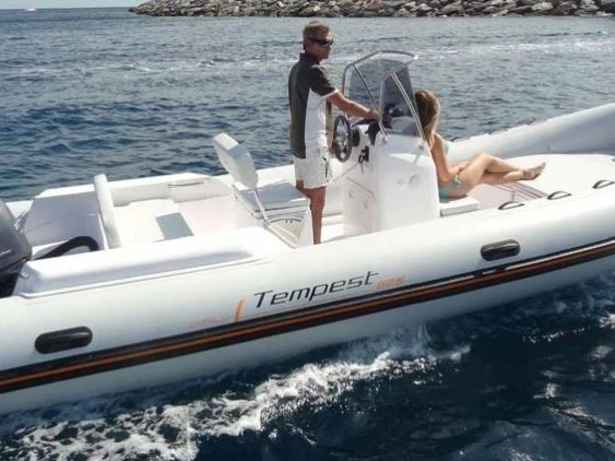Yacht hire Port-Haliguen cheap Tempest 630