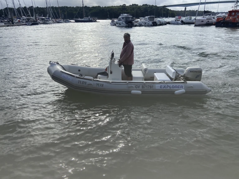 Charter a Zodiac 530 FB in Bénodet on Samboat