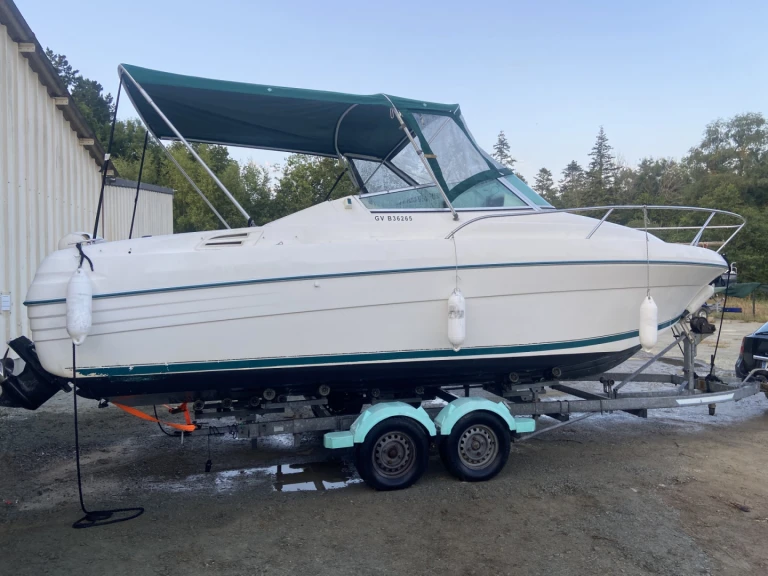 Yacht charter Bénodet - Jeanneau Leader 705 on SamBoat