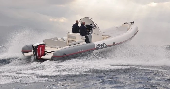 Charter a Bwa Sport 28 GTc in Port Grimaud on Samboat