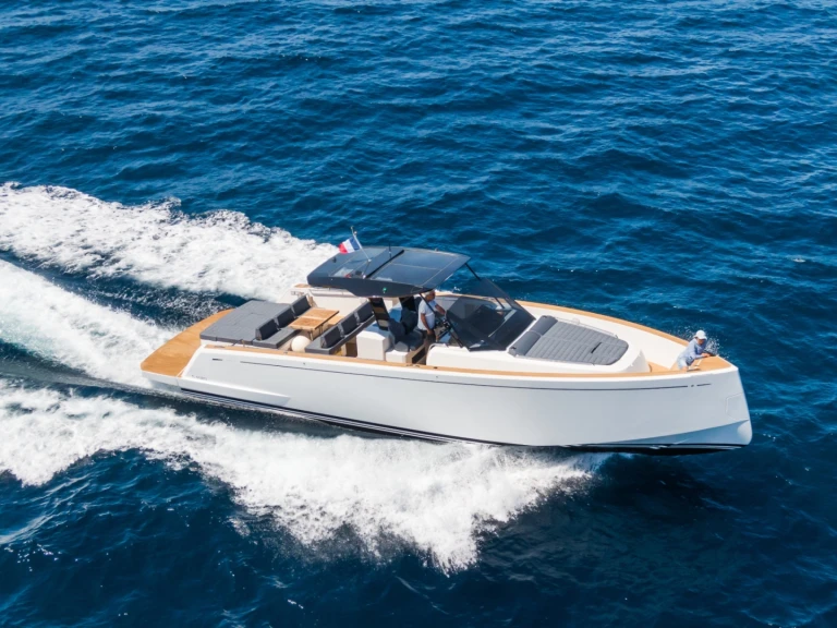 Motorboat to hire Port Grimaud at the best price