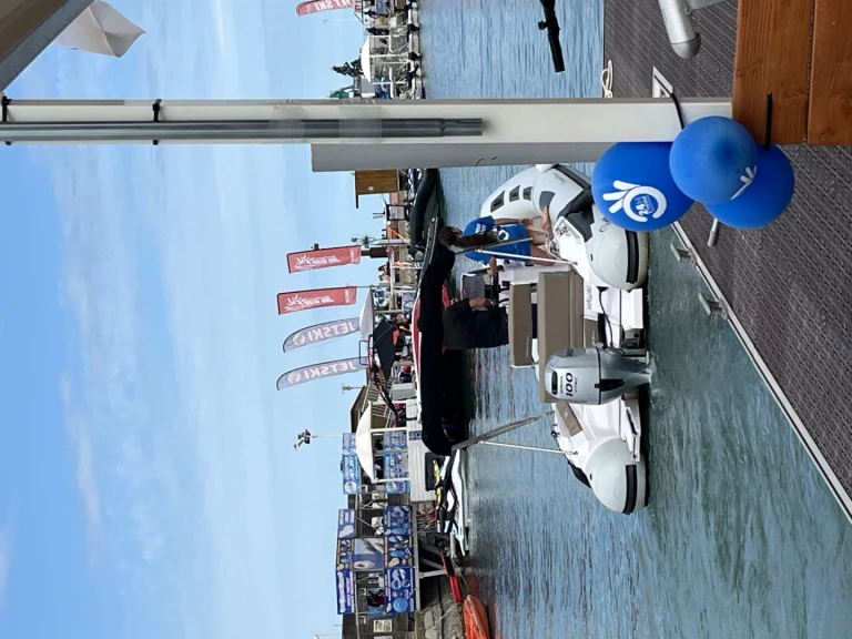 Hire a Ranieri cayman Palavas-les-Flots