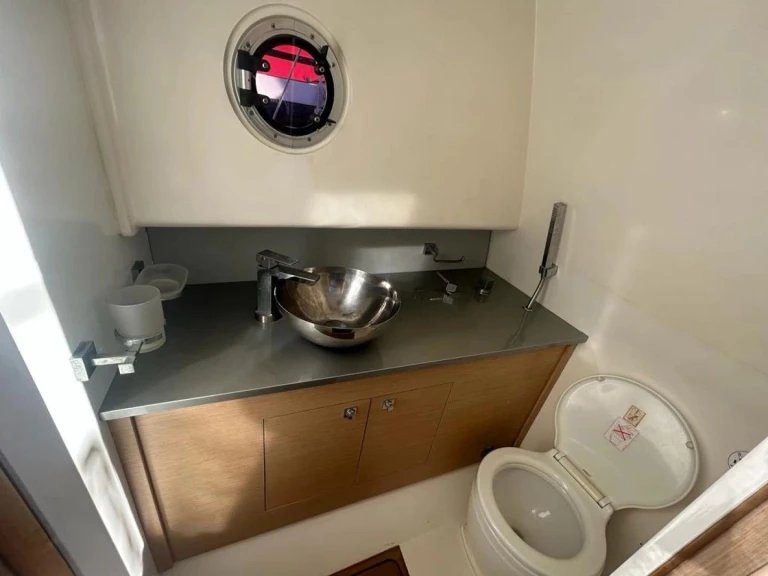 Hire a Sacs SACS 10 STRIDER Ajaccio