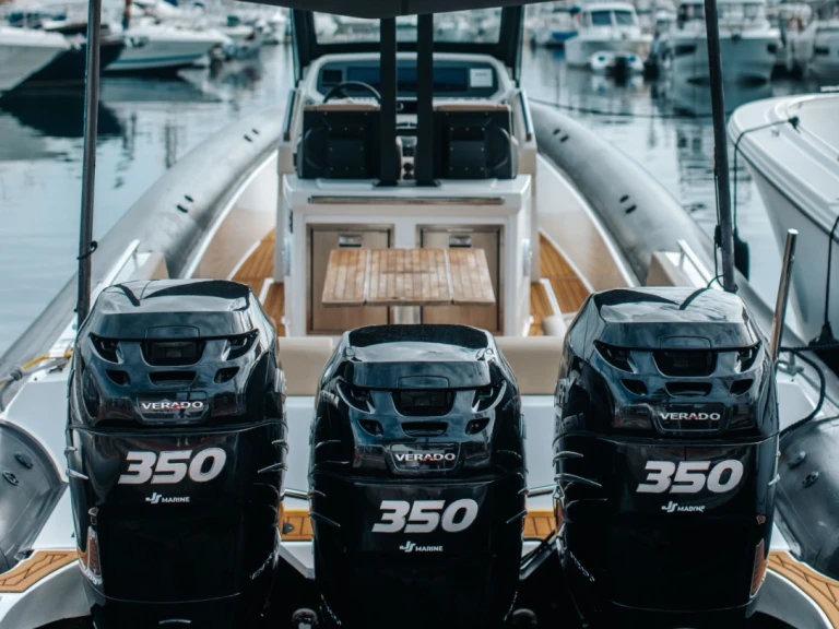 Hire RIB Northstar with a boat licence