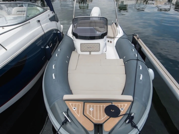 Hire a Salpa Salpa Soleil 23 Ajaccio