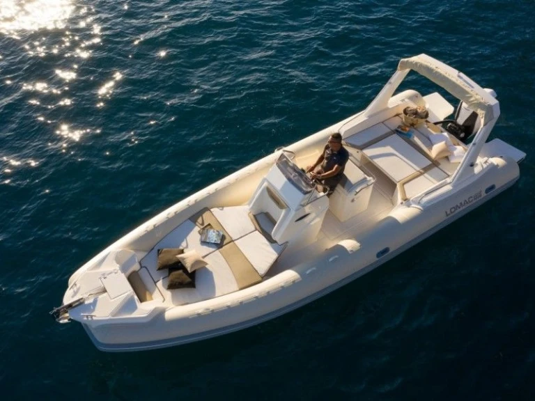 Yacht hire Ajaccio cheap Club 850